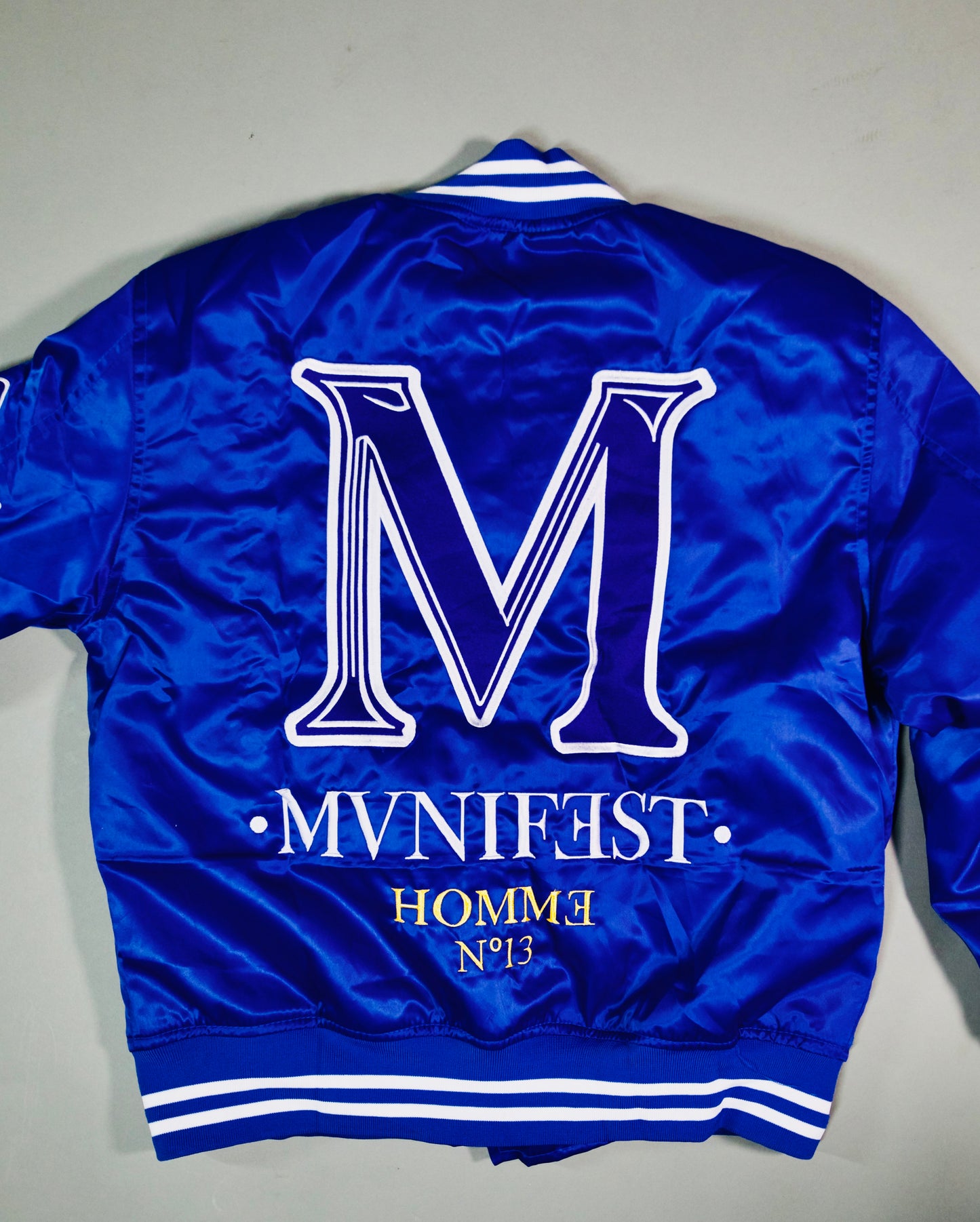 MVNIFEST HOMME Nº13 Satin Varsity Jacket – Blue
