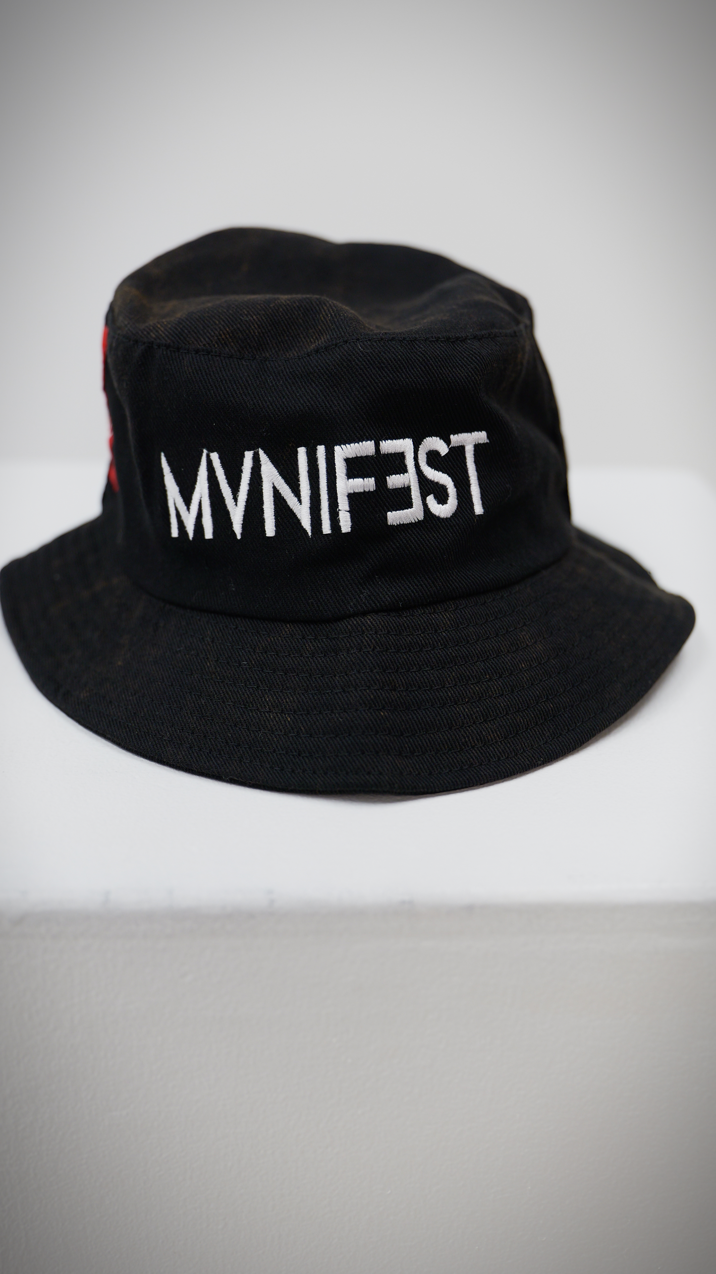 MVNIFEST BUCKET HAT "vintage"